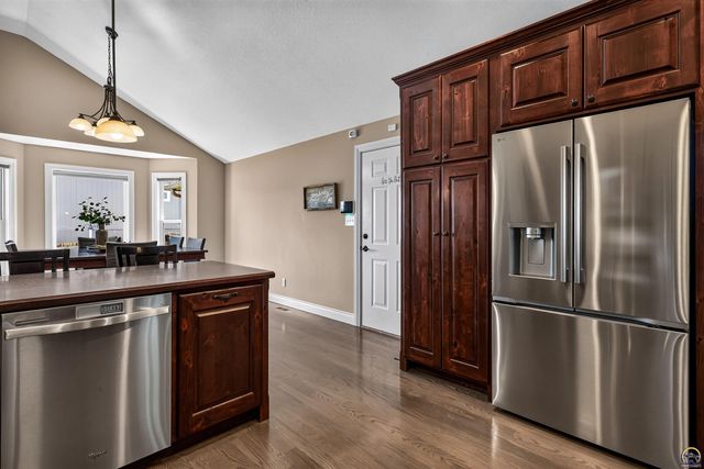 4436 SE Stone Creek RD, Topeka, KS 66609