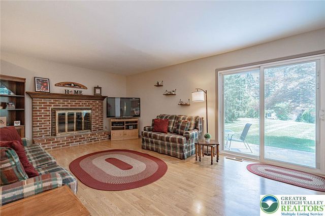 3251 Sequoia Drive, Lower Macungie Twp, PA 18062