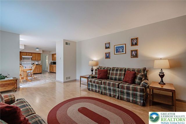 3251 Sequoia Drive, Lower Macungie Twp, PA 18062