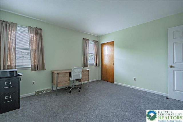 3251 Sequoia Drive, Lower Macungie Twp, PA 18062
