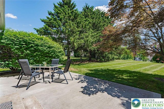3251 Sequoia Drive, Lower Macungie Twp, PA 18062