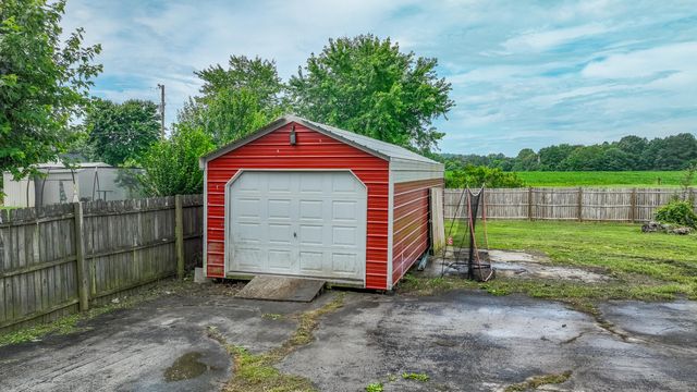 313 W Highway 1376, East Bernstadt, KY 40729