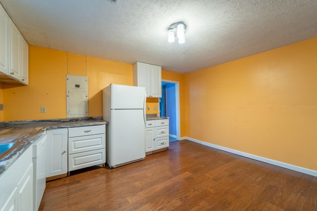 313 W Highway 1376, East Bernstadt, KY 40729