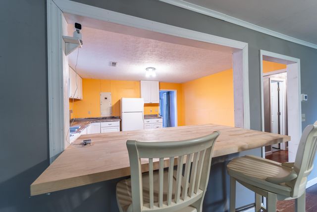 313 W Highway 1376, East Bernstadt, KY 40729