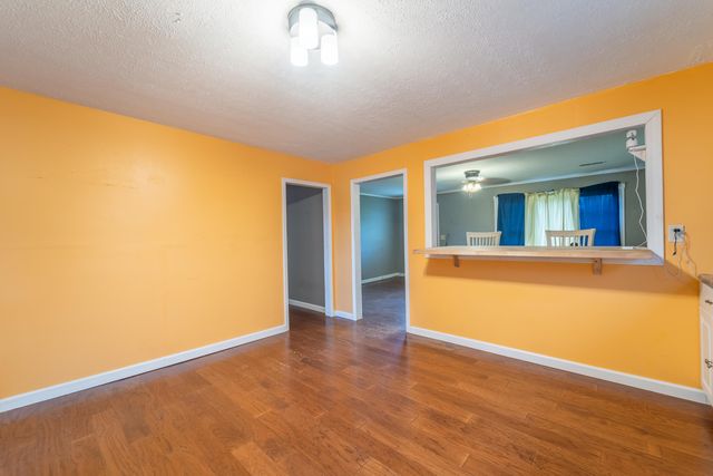 313 W Highway 1376, East Bernstadt, KY 40729