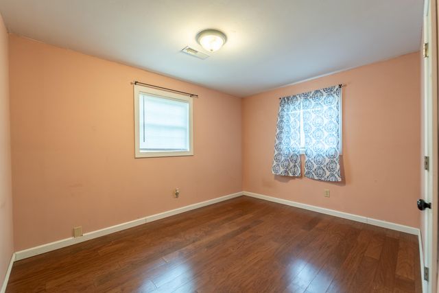 313 W Highway 1376, East Bernstadt, KY 40729