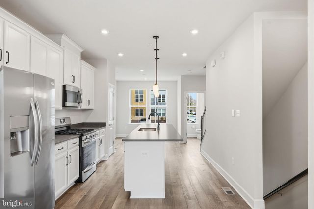 211 PHOENIX DR, Upper Marlboro, MD 20774