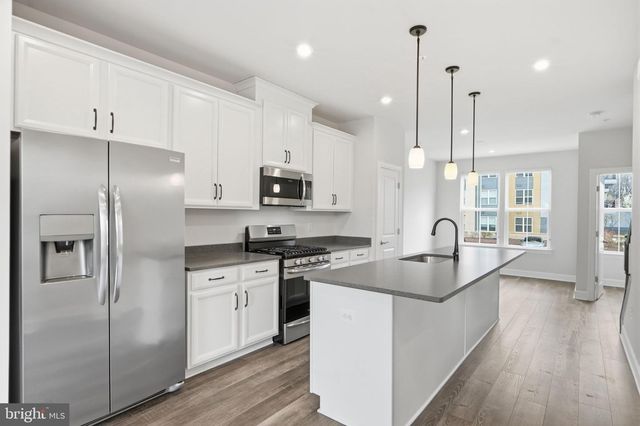 211 PHOENIX DR, Upper Marlboro, MD 20774