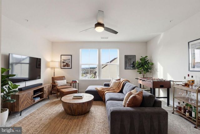 211 PHOENIX DR, Upper Marlboro, MD 20774