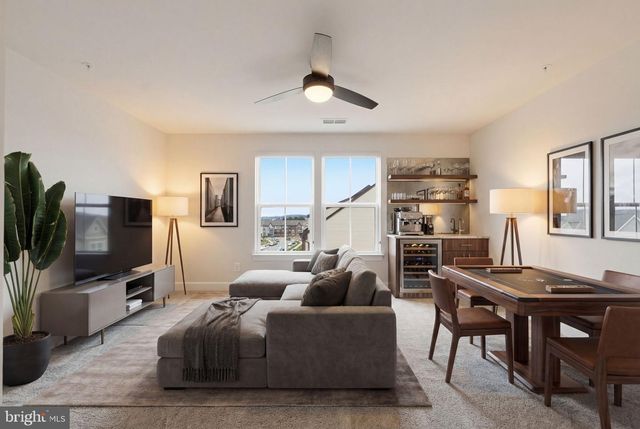 211 PHOENIX DR, Upper Marlboro, MD 20774