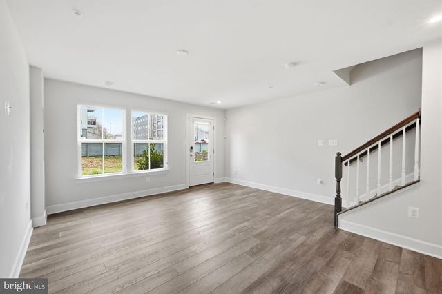 211 PHOENIX DR, Upper Marlboro, MD 20774