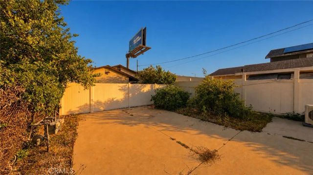 6850 Quinton Lane, Tujunga, CA 91042