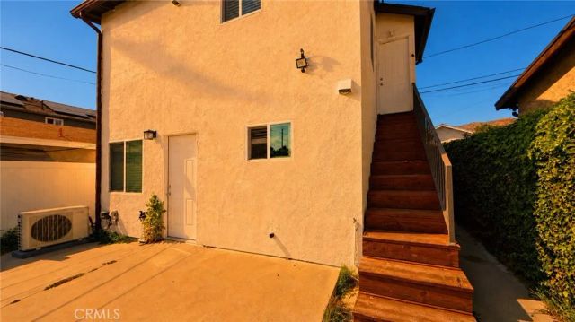 6850 Quinton Lane, Tujunga, CA 91042