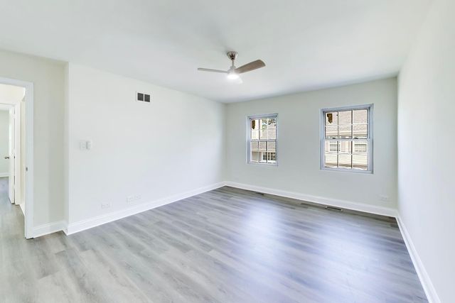 509 East Avenue, Streamwood, IL 60107