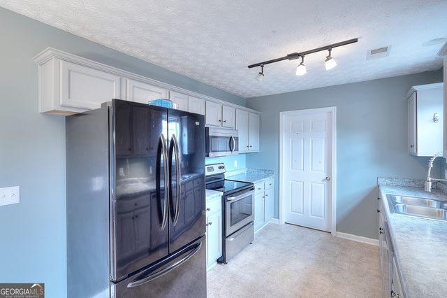 908 Fawnfield Drive, Monroe, GA 30656