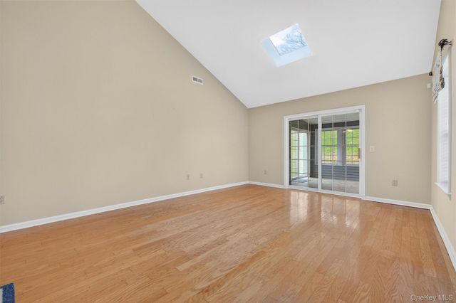 27 Tall Tree Lane, Poughkeepsie, NY 12601