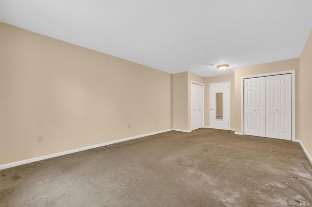 27 Tall Tree Lane, Poughkeepsie, NY 12601