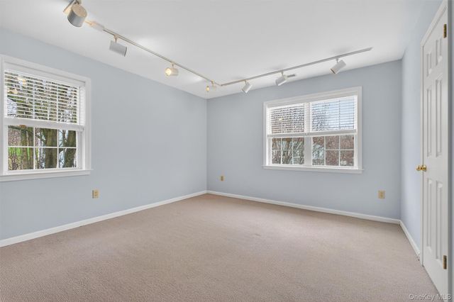 27 Tall Tree Lane, Poughkeepsie, NY 12601