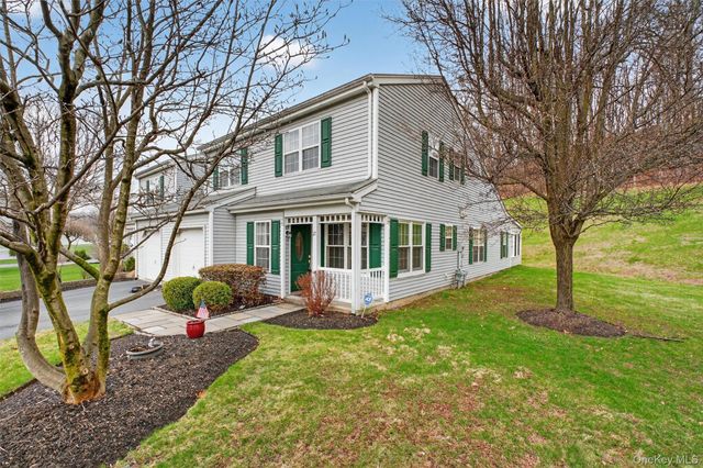 27 Tall Tree Lane, Poughkeepsie, NY 12601