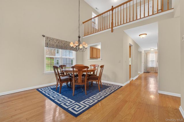 27 Tall Tree Lane, Poughkeepsie, NY 12601