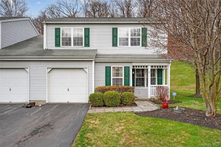 27 Tall Tree Lane, Poughkeepsie, NY 12601