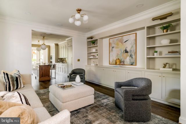 2825 MCGILL TER NW, Washington, DC 20008