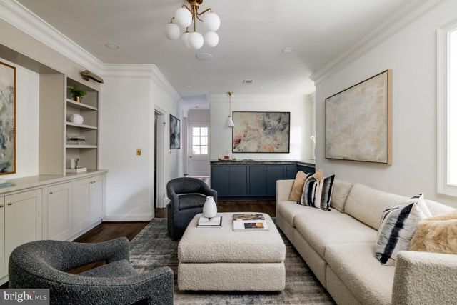 2825 MCGILL TER NW, Washington, DC 20008