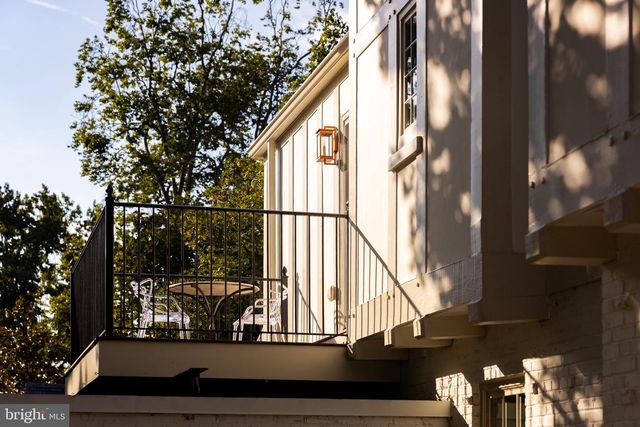 2825 MCGILL TER NW, Washington, DC 20008