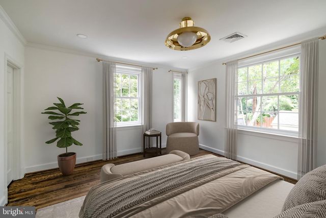 2825 MCGILL TER NW, Washington, DC 20008