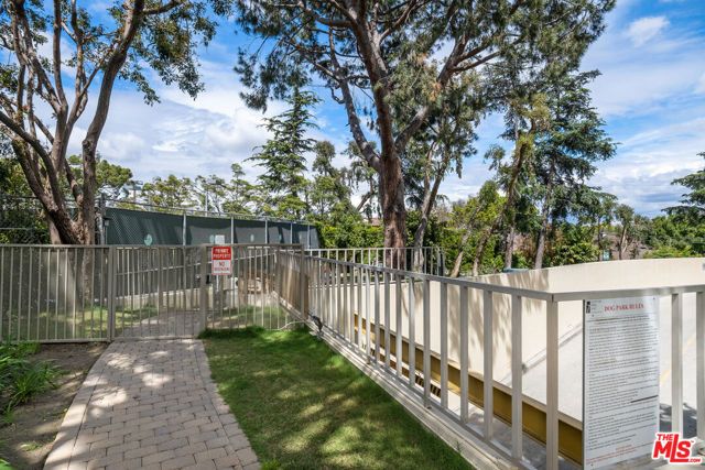2170 Century Parkway 2003, Los Angeles, CA 90067