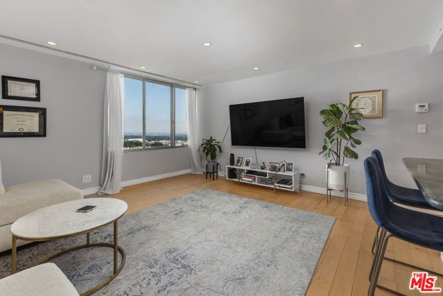 2170 Century Parkway 2003, Los Angeles, CA 90067
