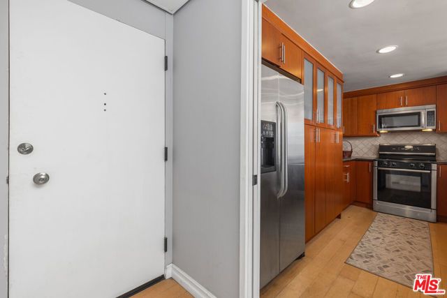 2170 Century Parkway 2003, Los Angeles, CA 90067
