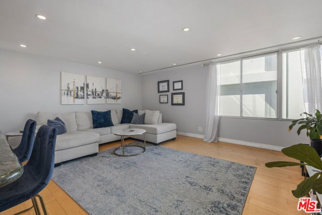 2170 Century Parkway 2003, Los Angeles, CA 90067