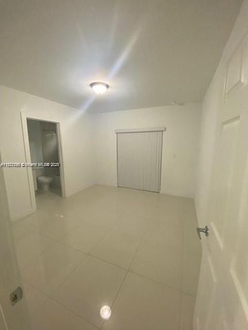2271/2273 NW 66th St, Miami, FL 33147