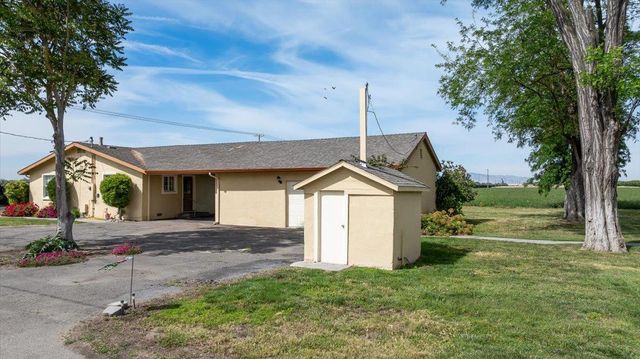 607 E Keyes Rd, Ceres, CA 95307