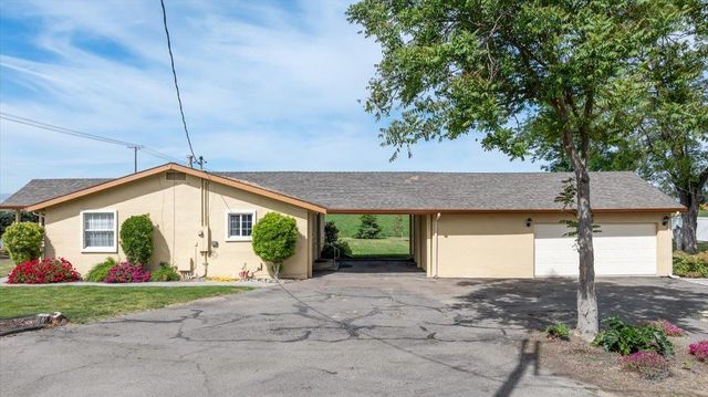 607 E Keyes Rd, Ceres, CA 95307