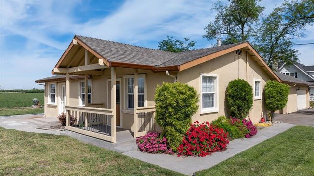 607 E Keyes Rd, Ceres, CA 95307