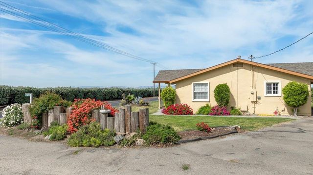 607 E Keyes Rd, Ceres, CA 95307