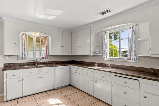 607 E Keyes Rd, Ceres, CA 95307