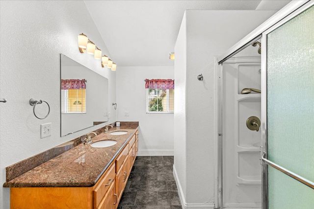 607 E Keyes Rd, Ceres, CA 95307