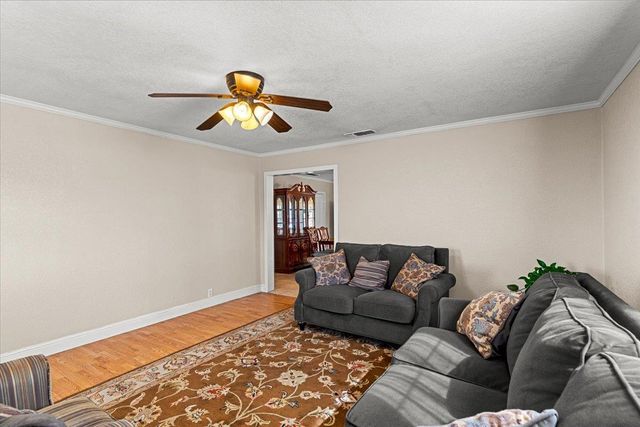 607 E Keyes Rd, Ceres, CA 95307