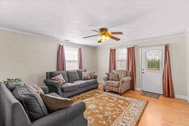 607 E Keyes Rd, Ceres, CA 95307