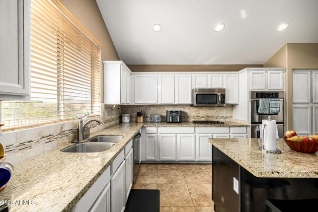 6753 W EL CORTEZ Place, Peoria, AZ 85383