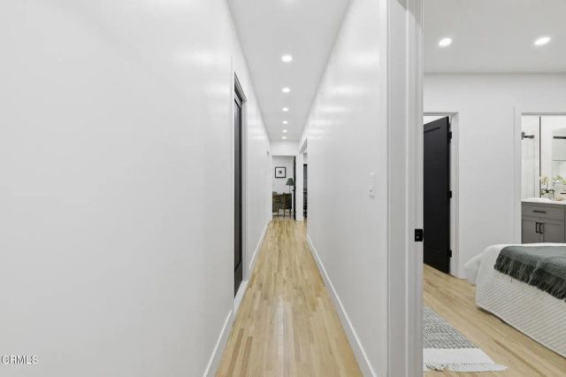 2001 Kenilworth Avenue Avenue, Los Angeles, CA 90039