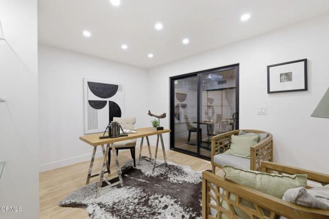 2001 Kenilworth Avenue Avenue, Los Angeles, CA 90039