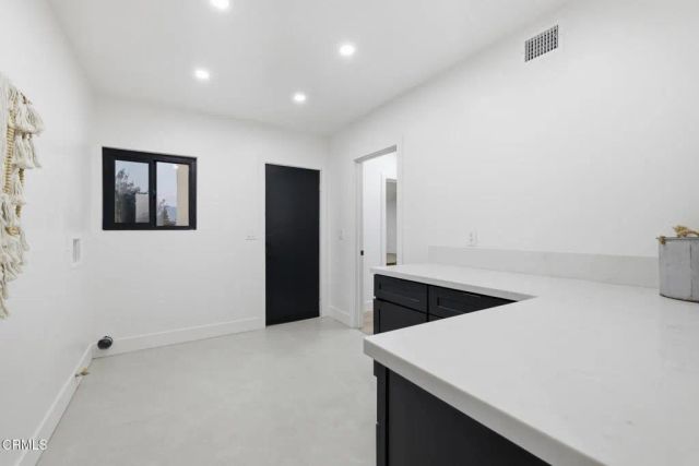 2001 Kenilworth Avenue Avenue, Los Angeles, CA 90039