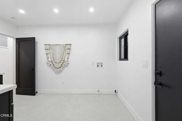 2001 Kenilworth Avenue Avenue, Los Angeles, CA 90039