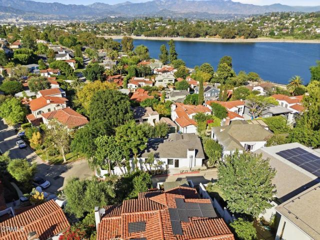 2001 Kenilworth Avenue Avenue, Los Angeles, CA 90039