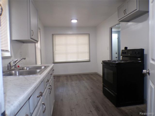 19467 Greydale Avenue, Detroit, MI 48219