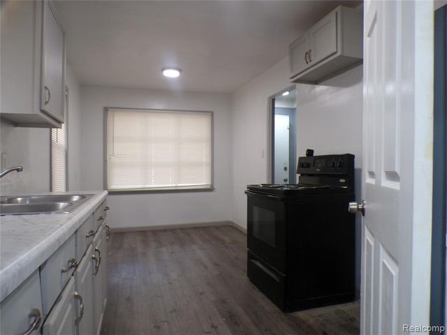 19467 Greydale Avenue, Detroit, MI 48219